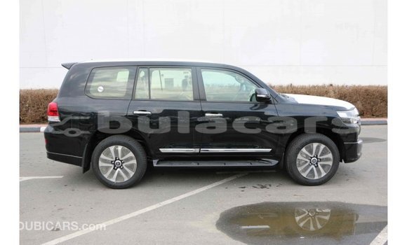 Acheter Import Voiture Toyota Land Cruiser Noir à Import - Dubai, Central Acheter Import Voiture Toyota Land Cruiser Noir à Import - Dubai, Central