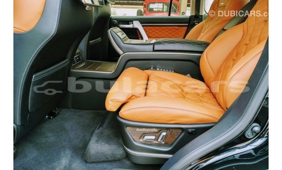 Acheter Import Voiture Toyota Land Cruiser Noir à Import - Dubai, Central Acheter Import Voiture Toyota Land Cruiser Noir à Import - Dubai, Central