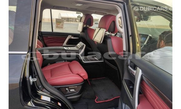 Buy Import Toyota Land Cruiser Black Car in Import - Dubai in Central Buy Import Toyota Land Cruiser Black Car in Import - Dubai in Central