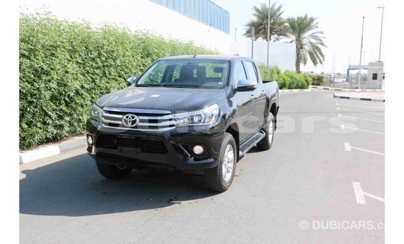 Acheter Import Voiture Toyota Hilux Noir à Import - Dubai, Central Acheter Import Voiture Toyota Hilux Noir à Import - Dubai, Central