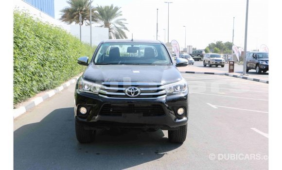 Acheter Import Voiture Toyota Hilux Noir à Import - Dubai, Central Acheter Import Voiture Toyota Hilux Noir à Import - Dubai, Central