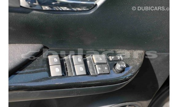 Acheter Import Voiture Toyota Hilux Noir à Import - Dubai, Central Acheter Import Voiture Toyota Hilux Noir à Import - Dubai, Central