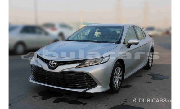 Acheter Import Voiture Toyota Camry Gris à Import - Dubai, Central Acheter Import Voiture Toyota Camry Gris à Import - Dubai, Central