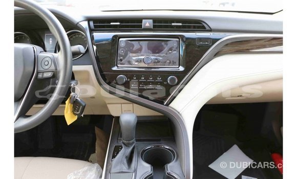 Acheter Import Voiture Toyota Camry Gris à Import - Dubai, Central Acheter Import Voiture Toyota Camry Gris à Import - Dubai, Central