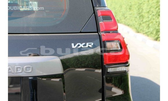 Acheter Import Voiture Toyota Prado Blanc à Import - Dubai, Central Acheter Import Voiture Toyota Prado Blanc à Import - Dubai, Central