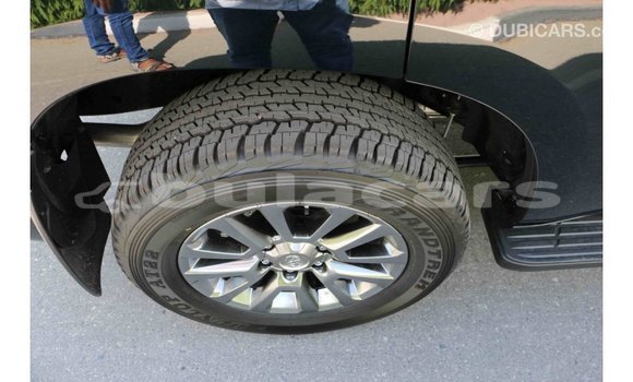 Acheter Import Voiture Toyota Prado Blanc à Import - Dubai, Central Acheter Import Voiture Toyota Prado Blanc à Import - Dubai, Central