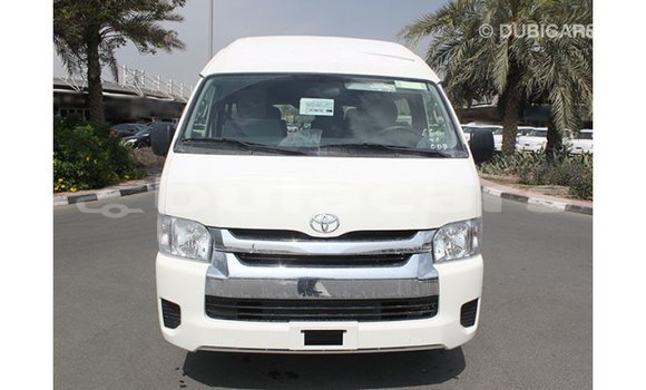 Acheter Import Voiture Toyota Hiace Blanc à Import - Dubai, Central Acheter Import Voiture Toyota Hiace Blanc à Import - Dubai, Central