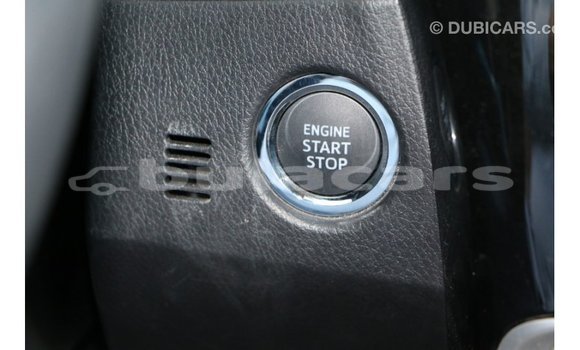 Acheter Import Voiture Toyota Corolla Blanc à Import - Dubai, Central Acheter Import Voiture Toyota Corolla Blanc à Import - Dubai, Central