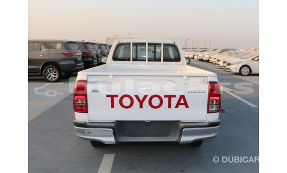 Buy Import Toyota Hilux White Car in Import - Dubai in Central Buy Import Toyota Hilux White Car in Import - Dubai in Central