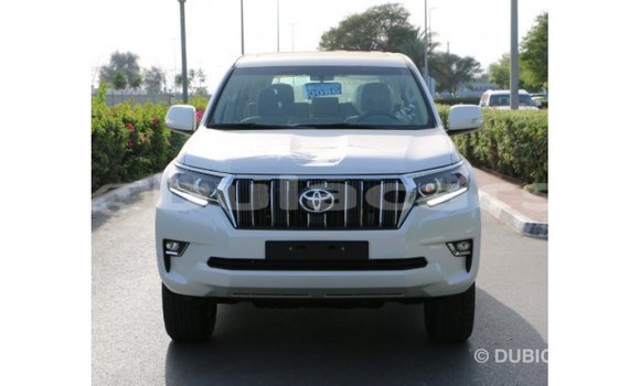 Acheter Import Voiture Toyota Prado Blanc à Import - Dubai, Central Acheter Import Voiture Toyota Prado Blanc à Import - Dubai, Central