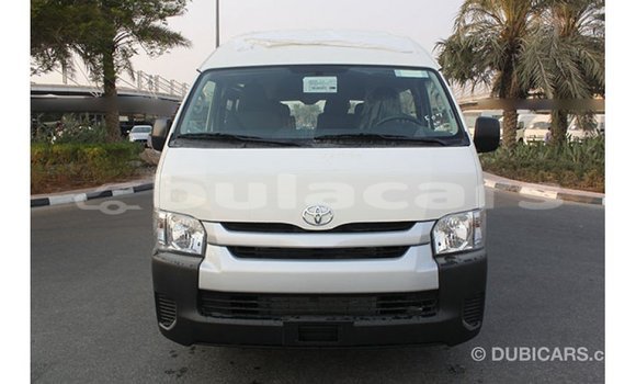Acheter Import Voiture Toyota Hiace Blanc à Import - Dubai, Central Acheter Import Voiture Toyota Hiace Blanc à Import - Dubai, Central
