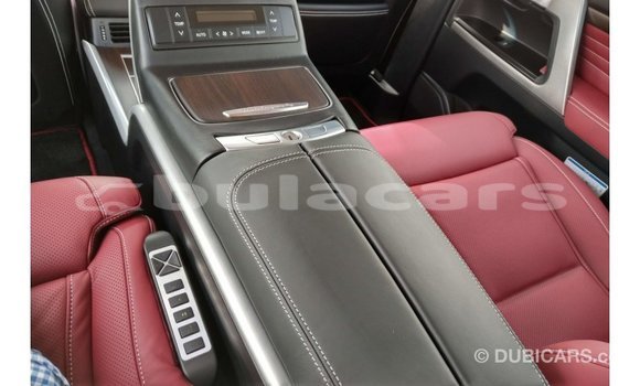 Acheter Import Voiture Toyota Land Cruiser Noir à Import - Dubai, Central Acheter Import Voiture Toyota Land Cruiser Noir à Import - Dubai, Central