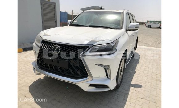 Acheter Import Voiture Lexus LX Blanc à Import - Dubai, Central Acheter Import Voiture Lexus LX Blanc à Import - Dubai, Central