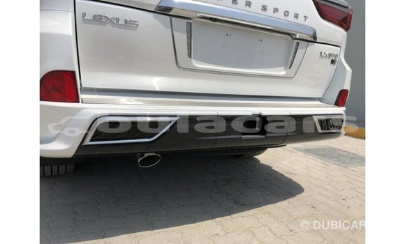 Acheter Import Voiture Lexus LX Blanc à Import - Dubai, Central Acheter Import Voiture Lexus LX Blanc à Import - Dubai, Central