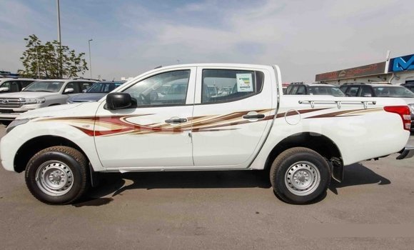 Acheter Import Voiture Mitsubishi L200 Blanc à Import - Dubai, Central Acheter Import Voiture Mitsubishi L200 Blanc à Import - Dubai, Central