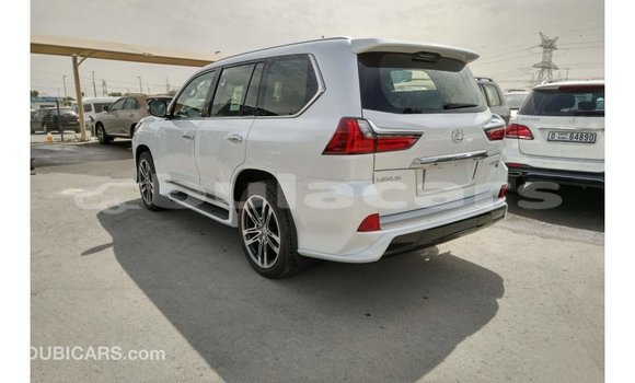 Acheter Import Voiture Lexus LX Blanc à Import - Dubai, Central