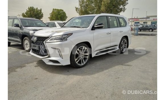 Acheter Import Voiture Lexus LX Blanc à Import - Dubai, Central Acheter Import Voiture Lexus LX Blanc à Import - Dubai, Central