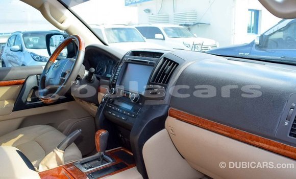 Buy Import Toyota Land Cruiser Black Car in Import - Dubai in Central Buy Import Toyota Land Cruiser Black Car in Import - Dubai in Central