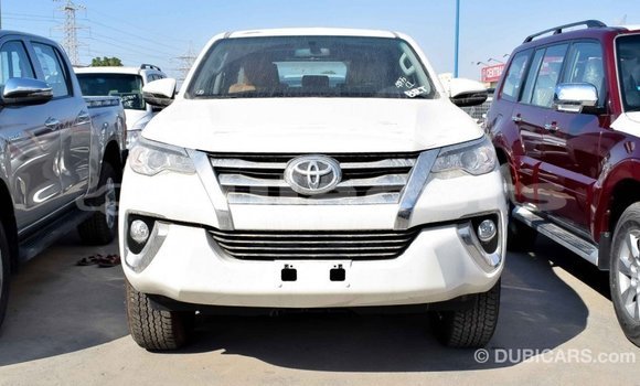 Buy Import Toyota Fortuner White Car in Import - Dubai in Central Buy Import Toyota Fortuner White Car in Import - Dubai in Central