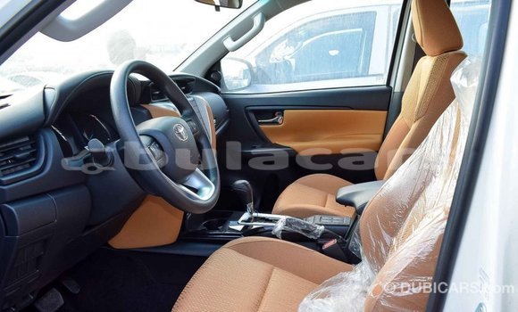 Buy Import Toyota Fortuner White Car in Import - Dubai in Central Buy Import Toyota Fortuner White Car in Import - Dubai in Central