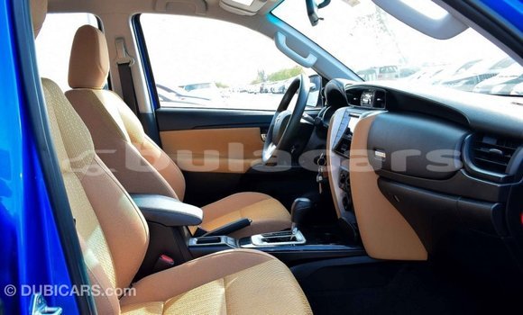 Acheter Import Voiture Toyota Fortuner Bleu à Import - Dubai, Central Acheter Import Voiture Toyota Fortuner Bleu à Import - Dubai, Central