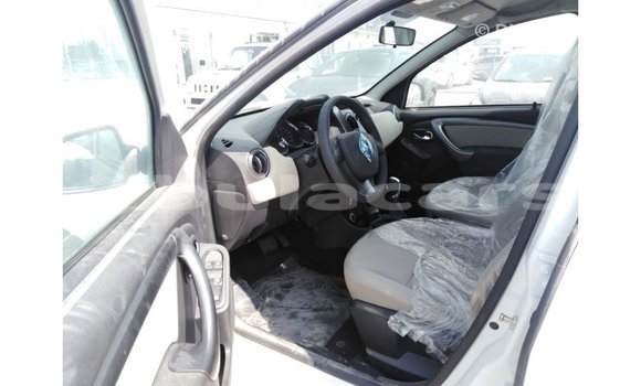 Buy Import Renault Duster White Car in Import - Dubai in Central Buy Import Renault Duster White Car in Import - Dubai in Central