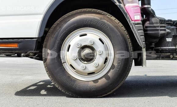 Buy Import Mitsubishi Carisma White Car in Import - Dubai in Central Buy Import Mitsubishi Carisma White Car in Import - Dubai in Central