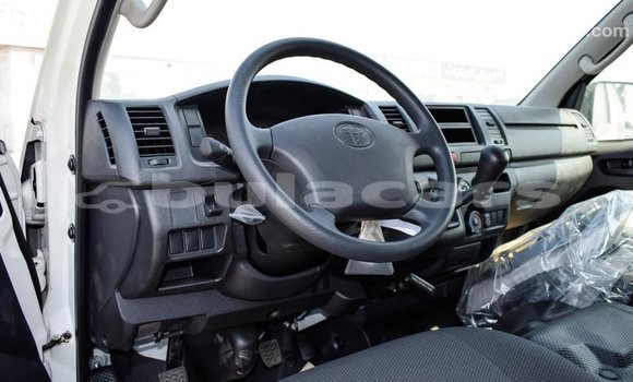 Buy Import Toyota Hiace White Car in Import - Dubai in Central Buy Import Toyota Hiace White Car in Import - Dubai in Central