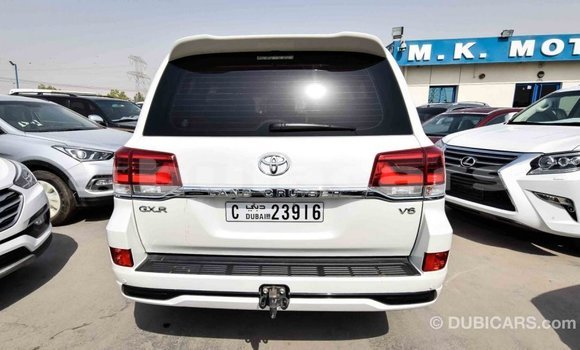 Buy Import Toyota Land Cruiser White Car in Import - Dubai in Central Buy Import Toyota Land Cruiser White Car in Import - Dubai in Central