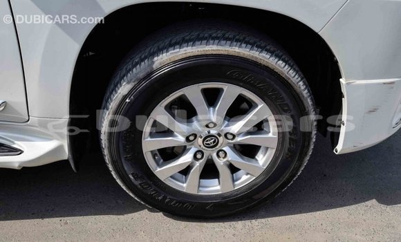 Buy Import Toyota Land Cruiser White Car in Import - Dubai in Central Buy Import Toyota Land Cruiser White Car in Import - Dubai in Central