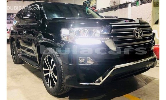 Acheter Import Voiture Toyota Land Cruiser Noir à Import - Dubai, Central Acheter Import Voiture Toyota Land Cruiser Noir à Import - Dubai, Central
