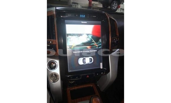 Acheter Import Voiture Toyota Land Cruiser Noir à Import - Dubai, Central Acheter Import Voiture Toyota Land Cruiser Noir à Import - Dubai, Central