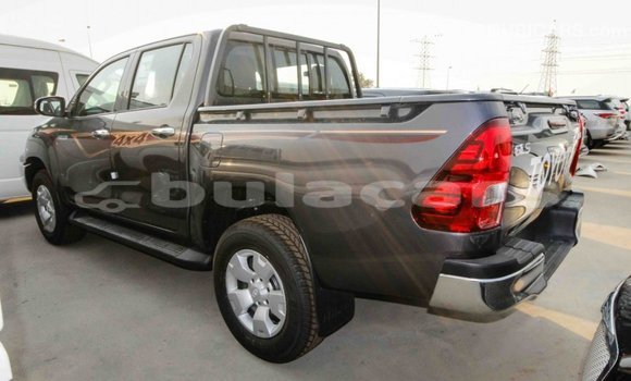 Acheter Import Voiture Toyota Hilux Gris à Import - Dubai, Central Acheter Import Voiture Toyota Hilux Gris à Import - Dubai, Central