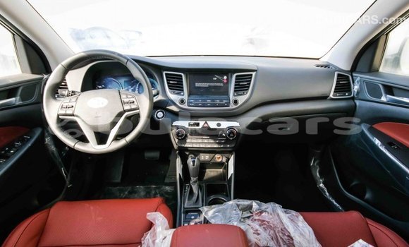 Buy Import Hyundai Tucson White Car in Import - Dubai in Central Buy Import Hyundai Tucson White Car in Import - Dubai in Central