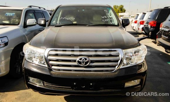 Acheter Import Voiture Toyota Land Cruiser Noir à Import - Dubai, Central Acheter Import Voiture Toyota Land Cruiser Noir à Import - Dubai, Central