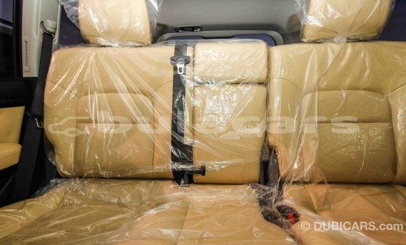 Acheter Import Voiture Toyota Land Cruiser Noir à Import - Dubai, Central Acheter Import Voiture Toyota Land Cruiser Noir à Import - Dubai, Central