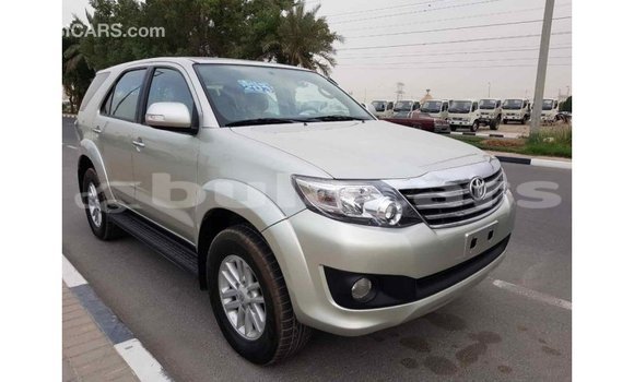Buy Import Toyota Fortuner Grey Car in Import - Dubai in Central Buy Import Toyota Fortuner Grey Car in Import - Dubai in Central