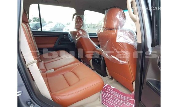 Buy Import Toyota Land Cruiser Grey Car in Import - Dubai in Central Buy Import Toyota Land Cruiser Grey Car in Import - Dubai in Central