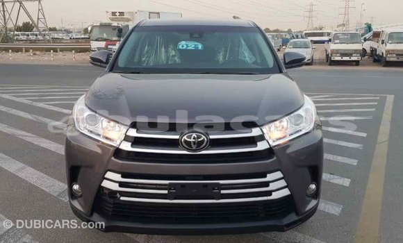 Buy Import Toyota Highlander Grey Car in Import - Dubai in Central Buy Import Toyota Highlander Grey Car in Import - Dubai in Central
