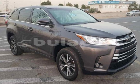Buy Import Toyota Highlander Grey Car in Import - Dubai in Central Buy Import Toyota Highlander Grey Car in Import - Dubai in Central
