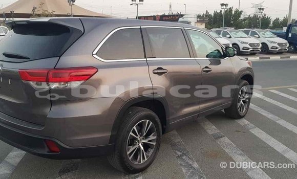 Buy Import Toyota Highlander Grey Car in Import - Dubai in Central Buy Import Toyota Highlander Grey Car in Import - Dubai in Central