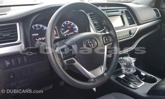 Buy Import Toyota Highlander Grey Car in Import - Dubai in Central Buy Import Toyota Highlander Grey Car in Import - Dubai in Central