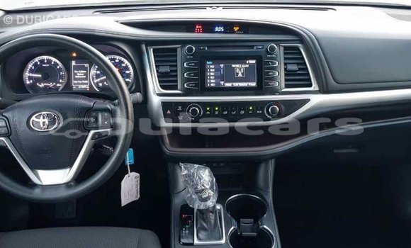 Buy Import Toyota Highlander Grey Car in Import - Dubai in Central Buy Import Toyota Highlander Grey Car in Import - Dubai in Central