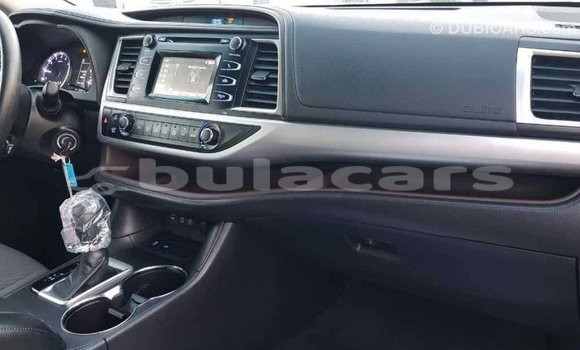 Buy Import Toyota Highlander Grey Car in Import - Dubai in Central Buy Import Toyota Highlander Grey Car in Import - Dubai in Central