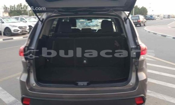 Buy Import Toyota Highlander Grey Car in Import - Dubai in Central Buy Import Toyota Highlander Grey Car in Import - Dubai in Central