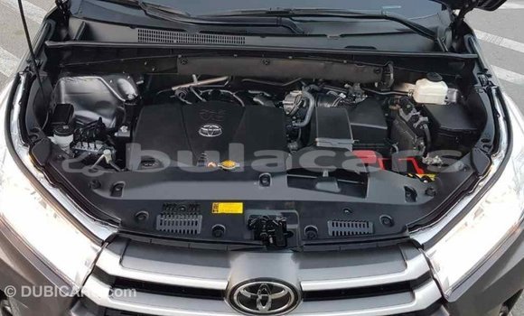 Buy Import Toyota Highlander Grey Car in Import - Dubai in Central Buy Import Toyota Highlander Grey Car in Import - Dubai in Central