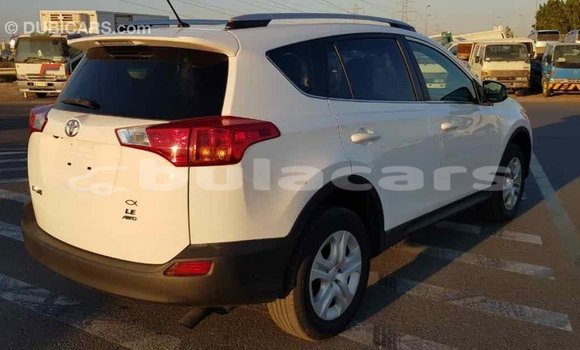Buy Import Toyota RAV4 White Car in Import - Dubai in Central Buy Import Toyota RAV4 White Car in Import - Dubai in Central