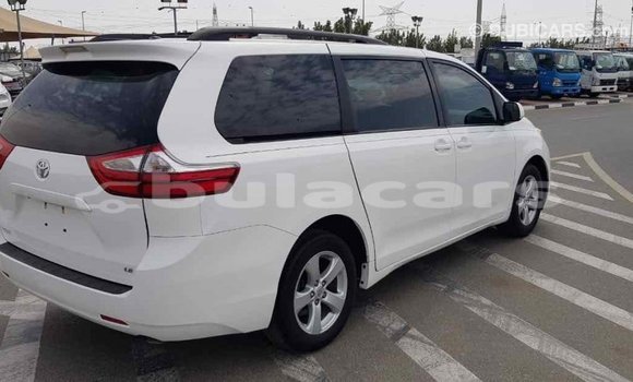 Buy Import Toyota Sienna White Car in Import - Dubai in Central Buy Import Toyota Sienna White Car in Import - Dubai in Central