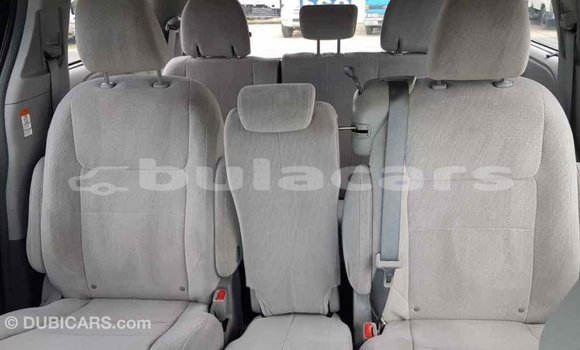 Buy Import Toyota Sienna White Car in Import - Dubai in Central Buy Import Toyota Sienna White Car in Import - Dubai in Central