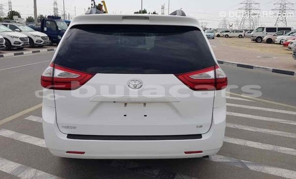 Buy Import Toyota Sienna White Car in Import - Dubai in Central Buy Import Toyota Sienna White Car in Import - Dubai in Central